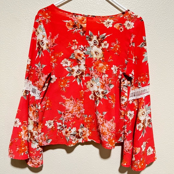 Floral Summer Semi-Casual Blouse - Picture 2 of 2